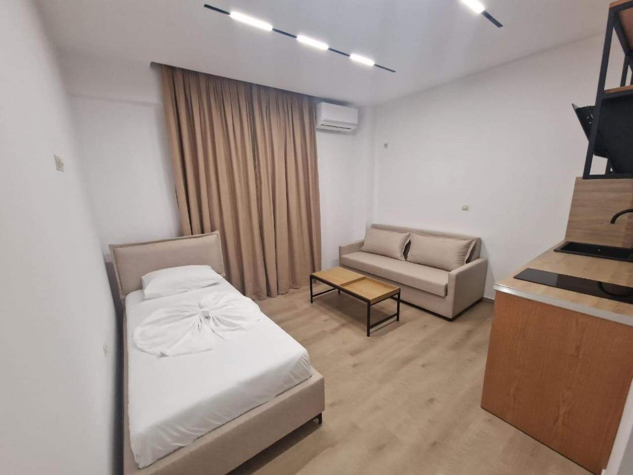 Lido Apartment Himare