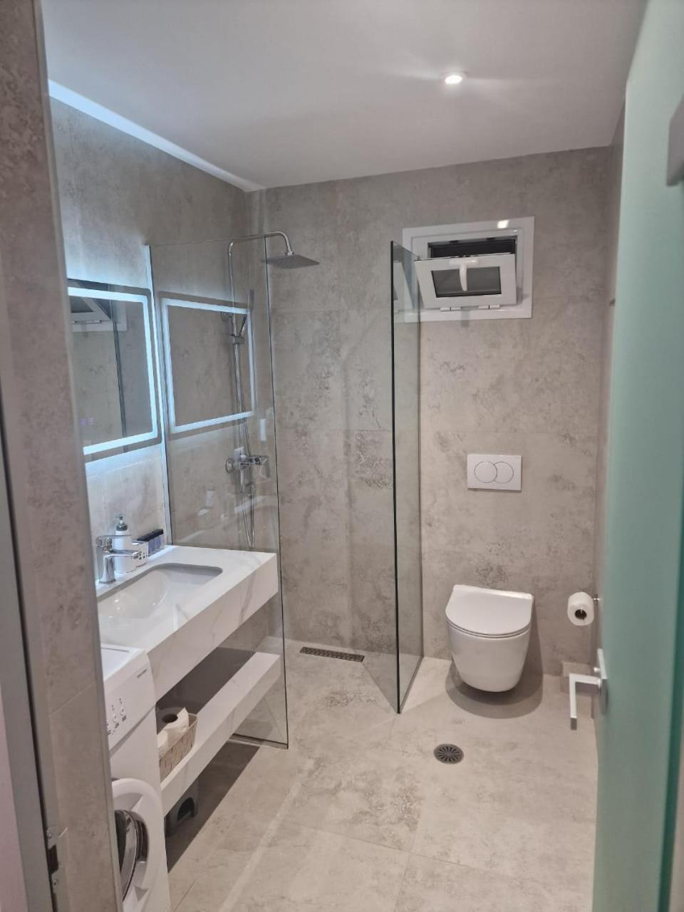 Apartment Lido Himare